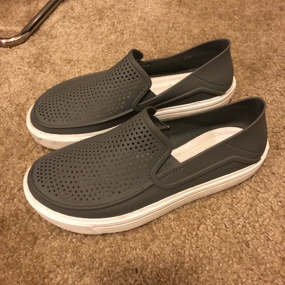 crocs slip ons womens
